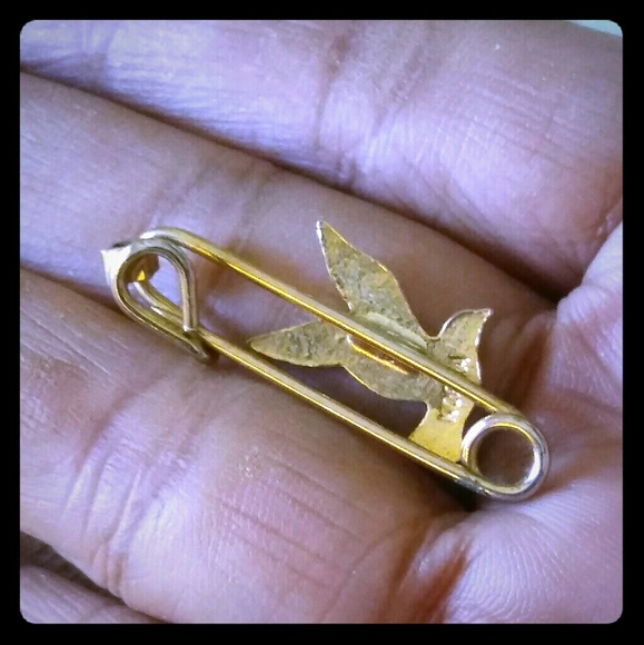 Vintage KOREA Small Brooch w/Enamel Bird - Picture 4 of 5